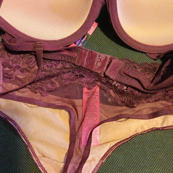 La Senza - NWT Pastel Pink Bra and Panty Set - Picture 6 of 6